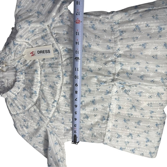 Tecovas & Kristopher Brock The Ava Dress Limited Edition floral Medium NWT - Picture 10 of 17